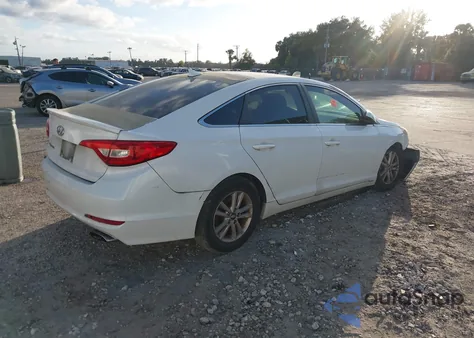 2017 Hyundai Sonata Se z USA, uszkodzony, nr VIN 5NPE24AFXHH487149